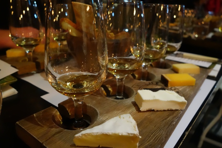 Four cheeses, four whiskeys, a perfect tasting,